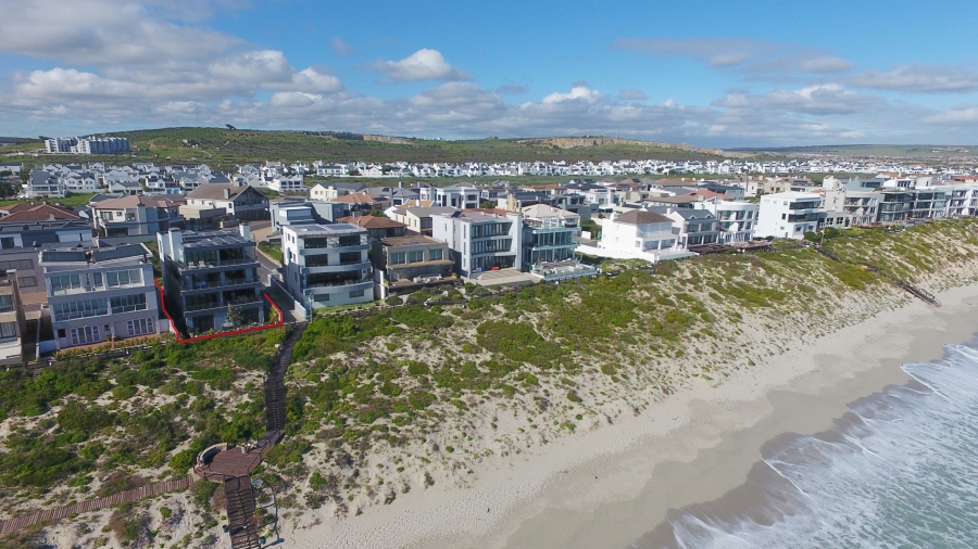 7 Bedroom Property for Sale in Calypso Beach Western Cape